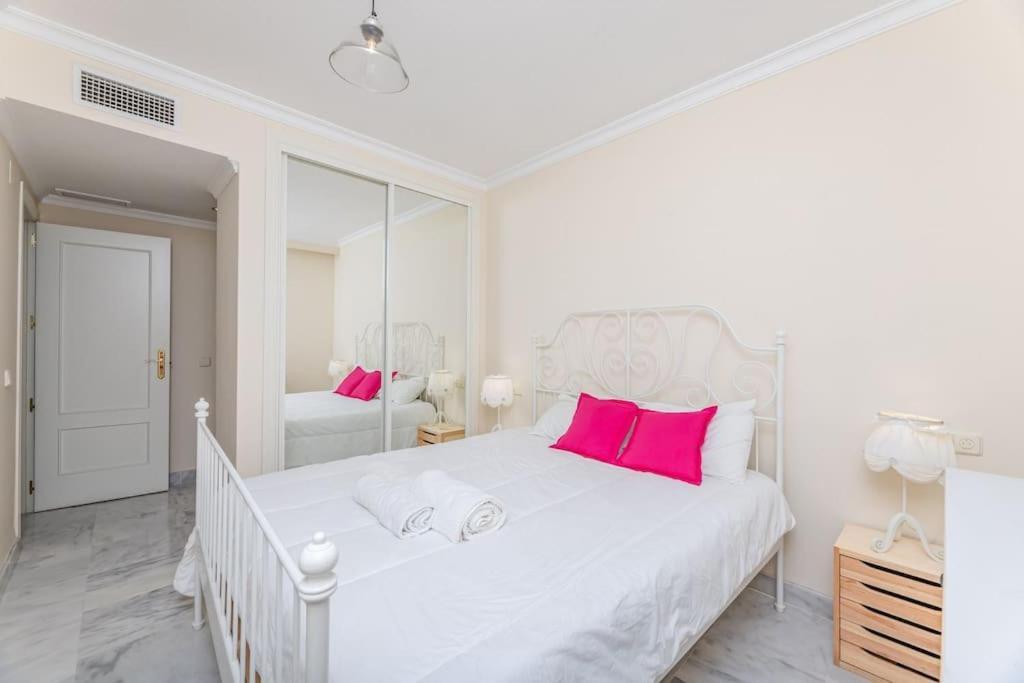 Great 3 Bedroom Dama De Noche Rdr363 Apartment *