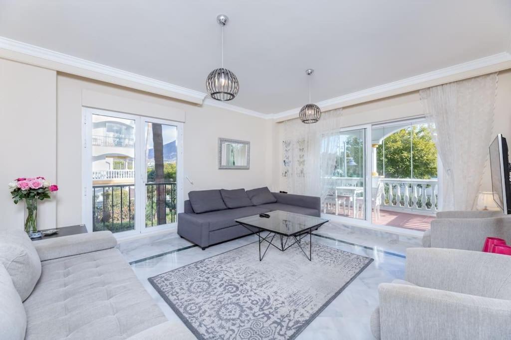 Great 3 Bedroom Dama De Noche Rdr363 Apartment *