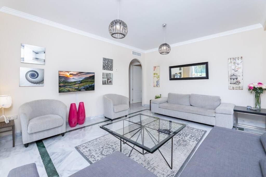 Great 3 Bedroom Dama De Noche Rdr363 * Marbella